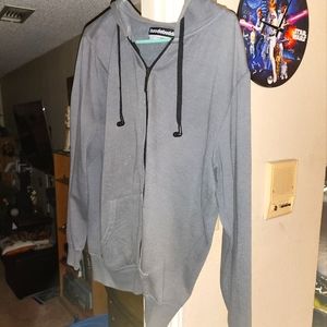 Hoodbuddies Xl gray zip up hoodie w earbuds in the draw strings.